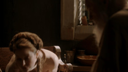 extant_GameOfThrones_1x10-FireAndBlood_3729