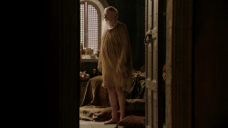 extant_GameOfThrones_1x10-FireAndBlood_3850