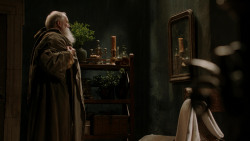 extant_GameOfThrones_1x10-FireAndBlood_3864