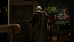 extant_GameOfThrones_1x10-FireAndBlood_3874