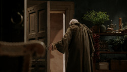 extant_GameOfThrones_1x10-FireAndBlood_3884