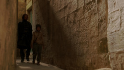 extant_GameOfThrones_1x10-FireAndBlood_4115