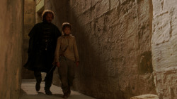 extant_GameOfThrones_1x10-FireAndBlood_4118