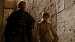 extant_GameOfThrones_1x10-FireAndBlood_4123