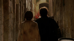 extant_GameOfThrones_1x10-FireAndBlood_4140