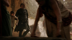 extant_GameOfThrones_1x10-FireAndBlood_4187