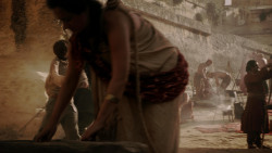 extant_GameOfThrones_1x10-FireAndBlood_4188
