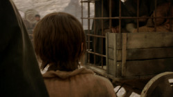 extant_GameOfThrones_1x10-FireAndBlood_4192