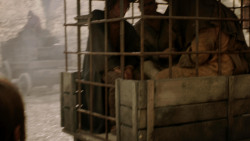 extant_GameOfThrones_1x10-FireAndBlood_4193