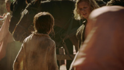extant_GameOfThrones_1x10-FireAndBlood_4213