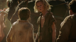 extant_GameOfThrones_1x10-FireAndBlood_4214