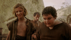 extant_GameOfThrones_1x10-FireAndBlood_4248