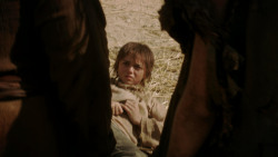 extant_GameOfThrones_1x10-FireAndBlood_4255