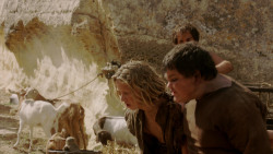 extant_GameOfThrones_1x10-FireAndBlood_4258