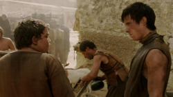 extant_GameOfThrones_1x10-FireAndBlood_4306