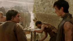 extant_GameOfThrones_1x10-FireAndBlood_4307