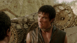 extant_GameOfThrones_1x10-FireAndBlood_4311