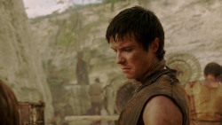 extant_GameOfThrones_1x10-FireAndBlood_4333