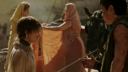 extant_GameOfThrones_1x10-FireAndBlood_4342