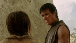 extant_GameOfThrones_1x10-FireAndBlood_4377