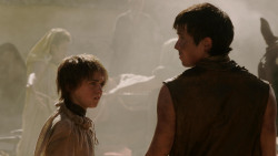 extant_GameOfThrones_1x10-FireAndBlood_4384