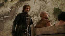 extant_GameOfThrones_1x10-FireAndBlood_4393