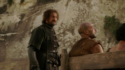 extant_GameOfThrones_1x10-FireAndBlood_4394