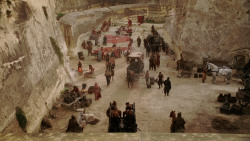 extant_GameOfThrones_1x10-FireAndBlood_4415