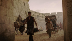 extant_GameOfThrones_1x10-FireAndBlood_4431