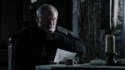extant_GameOfThrones_1x10-FireAndBlood_4447