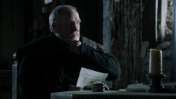 extant_GameOfThrones_1x10-FireAndBlood_4450