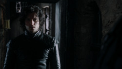 extant_GameOfThrones_1x10-FireAndBlood_4597