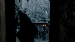 extant_GameOfThrones_1x10-FireAndBlood_4672