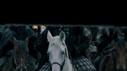 extant_GameOfThrones_1x10-FireAndBlood_4698