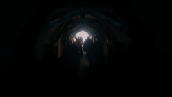 extant_GameOfThrones_1x10-FireAndBlood_4735