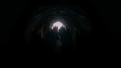 extant_GameOfThrones_1x10-FireAndBlood_4736