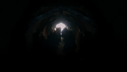 extant_GameOfThrones_1x10-FireAndBlood_4737