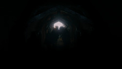 extant_GameOfThrones_1x10-FireAndBlood_4744