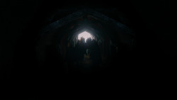 extant_GameOfThrones_1x10-FireAndBlood_4745