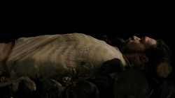 extant_GameOfThrones_1x10-FireAndBlood_4746