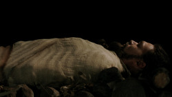 extant_GameOfThrones_1x10-FireAndBlood_4748