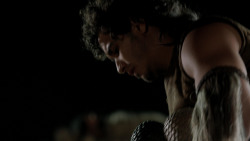 extant_GameOfThrones_1x10-FireAndBlood_4781