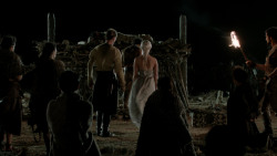 extant_GameOfThrones_1x10-FireAndBlood_4803