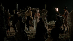 extant_GameOfThrones_1x10-FireAndBlood_4825