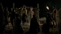 extant_GameOfThrones_1x10-FireAndBlood_4827