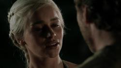 extant_GameOfThrones_1x10-FireAndBlood_4862