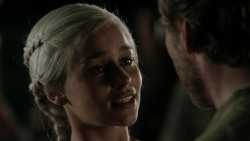 extant_GameOfThrones_1x10-FireAndBlood_4880