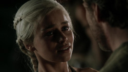 extant_GameOfThrones_1x10-FireAndBlood_4885