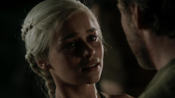 extant_GameOfThrones_1x10-FireAndBlood_4888
