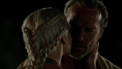extant_GameOfThrones_1x10-FireAndBlood_4895